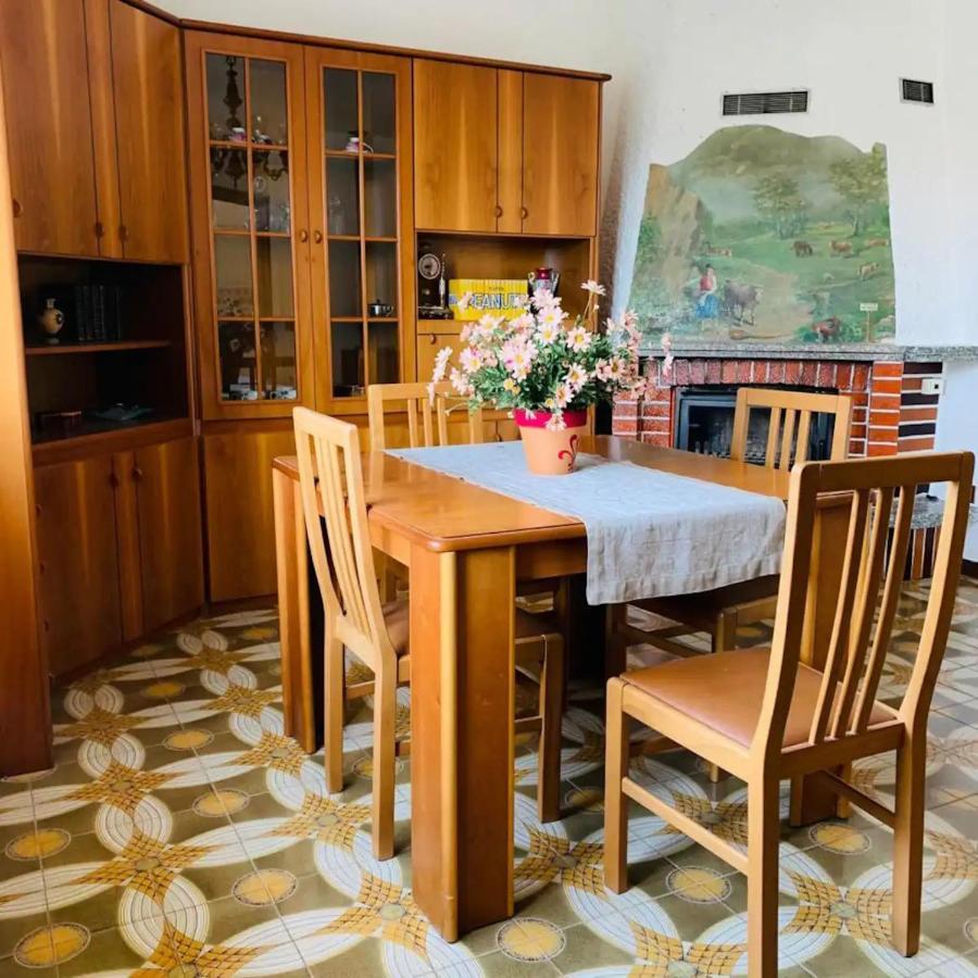 Casavacanze Sottocolle Valmorea ภายนอก รูปภาพ